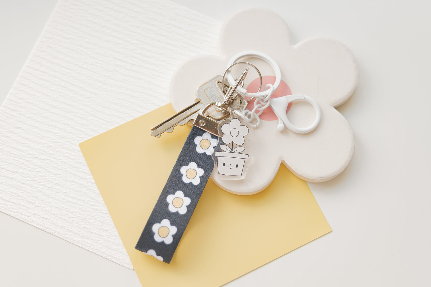 "Daisies" Lanyard Keychain